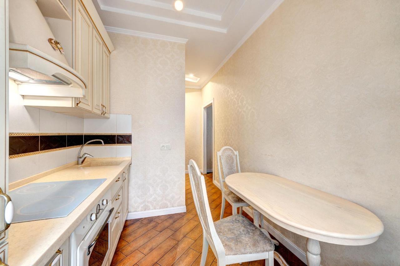Apartments With 3 Rooms Near Palace Ukraine Киев Экстерьер фото